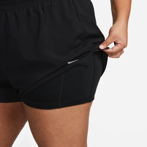 Nike Women's One Dri-Fit High-Rise 3" 2-in-1 Short, Plus Size 3 Nike Women's One Dri-Fit High-Rise 3" 2-in-1 Short, Plus Size - Image 3